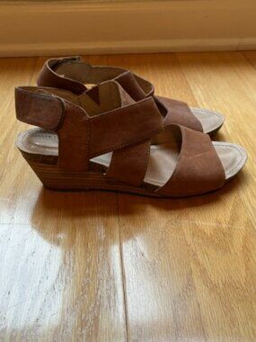Adam Tucker by Me Too Leather Wedge sandal - 8